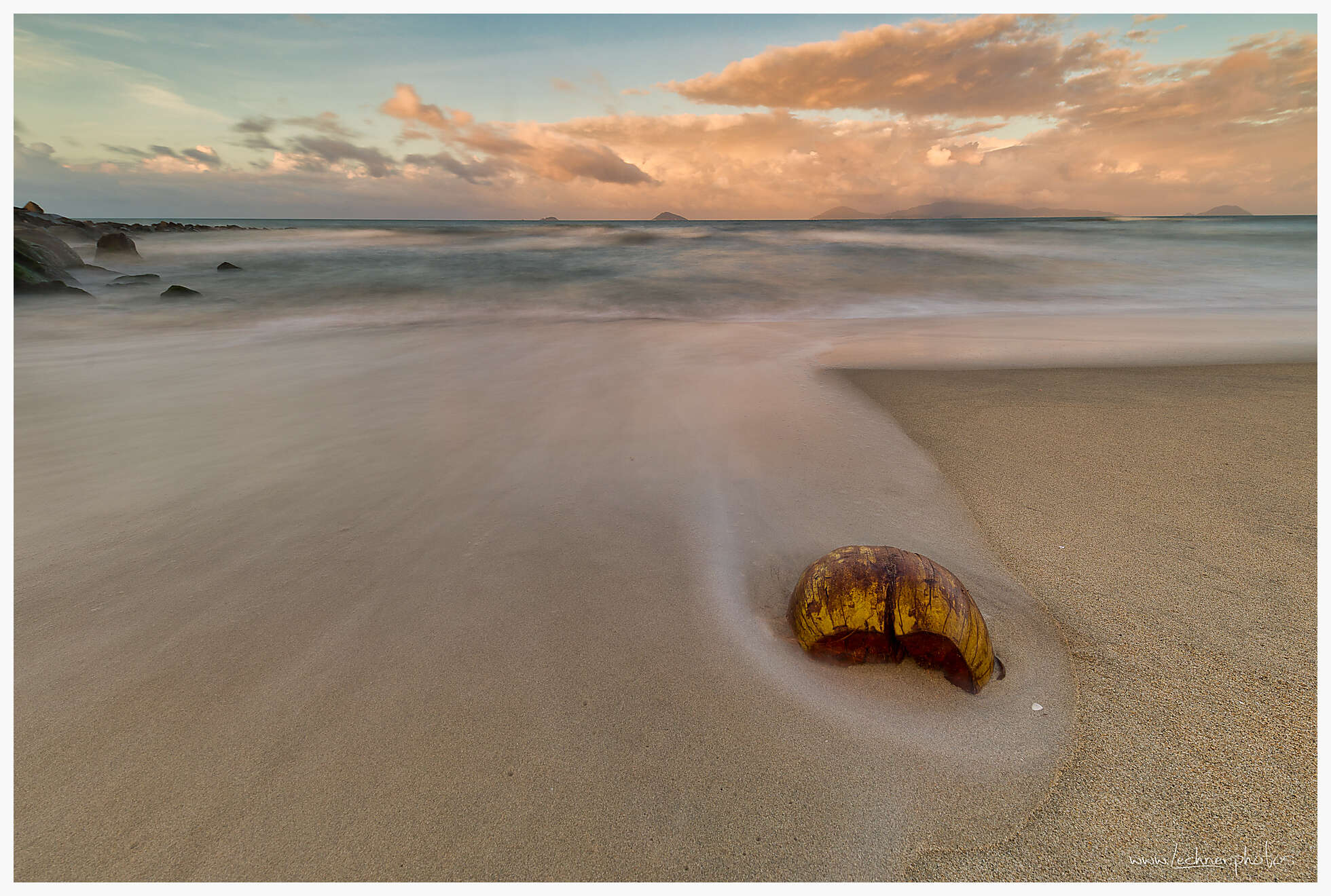 Hoian beach at sunset