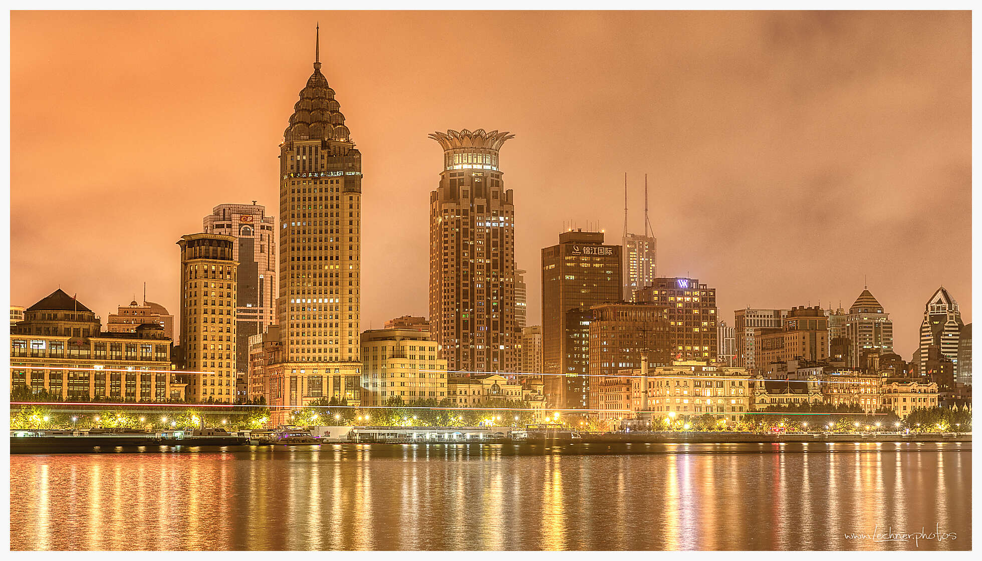 Bund center before sunrise
