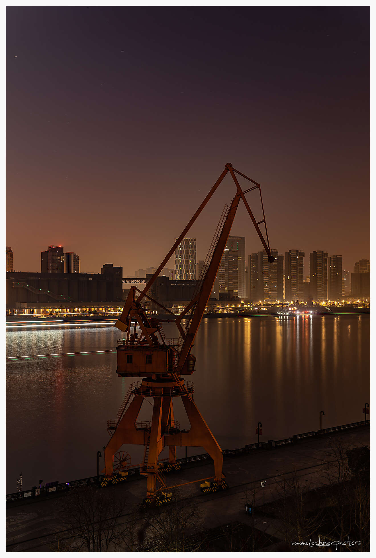 Cranes near Yangpu bridge