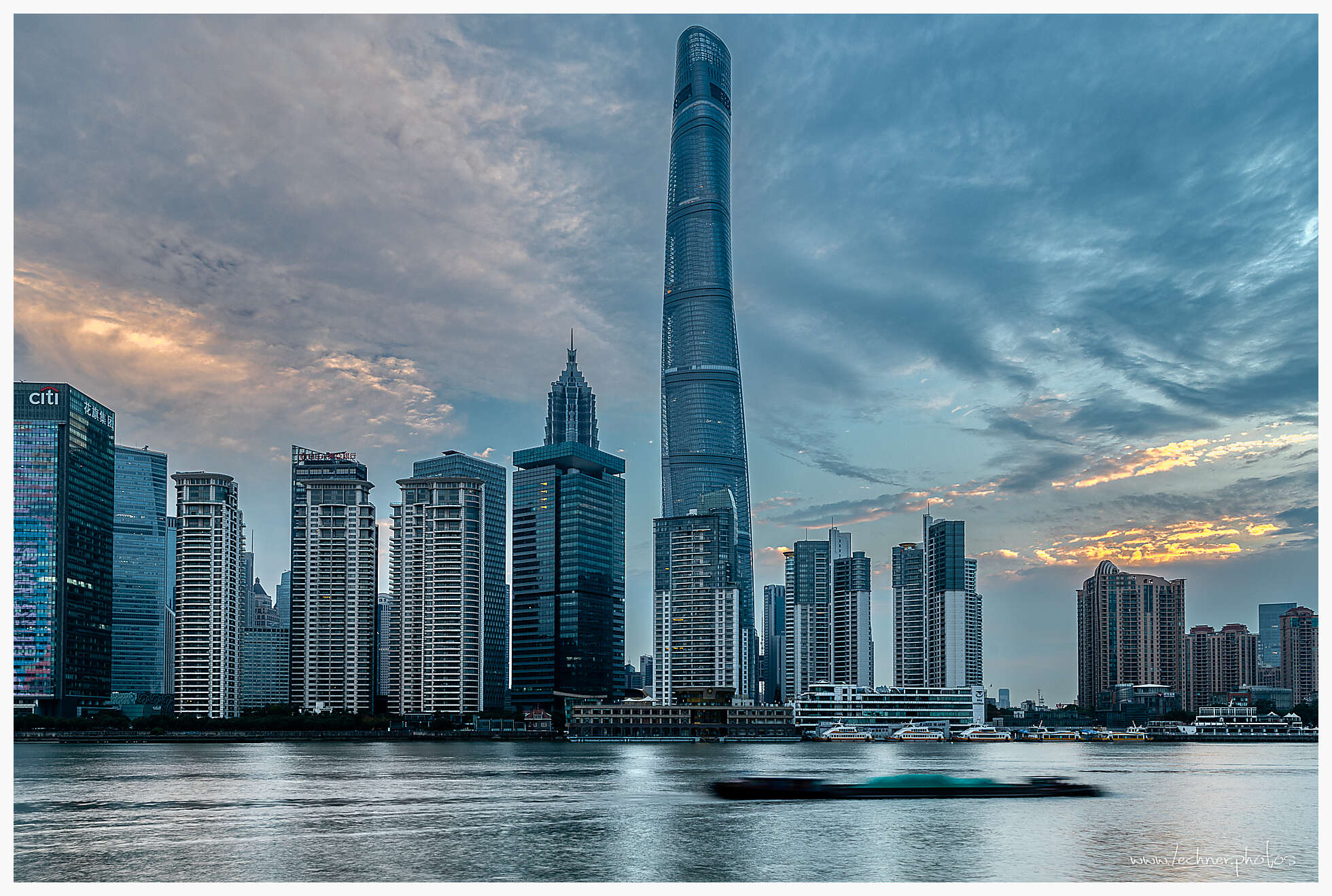 20211030 06 28 51  49A5863 AuroraHDR edit - Shanghai Skyline