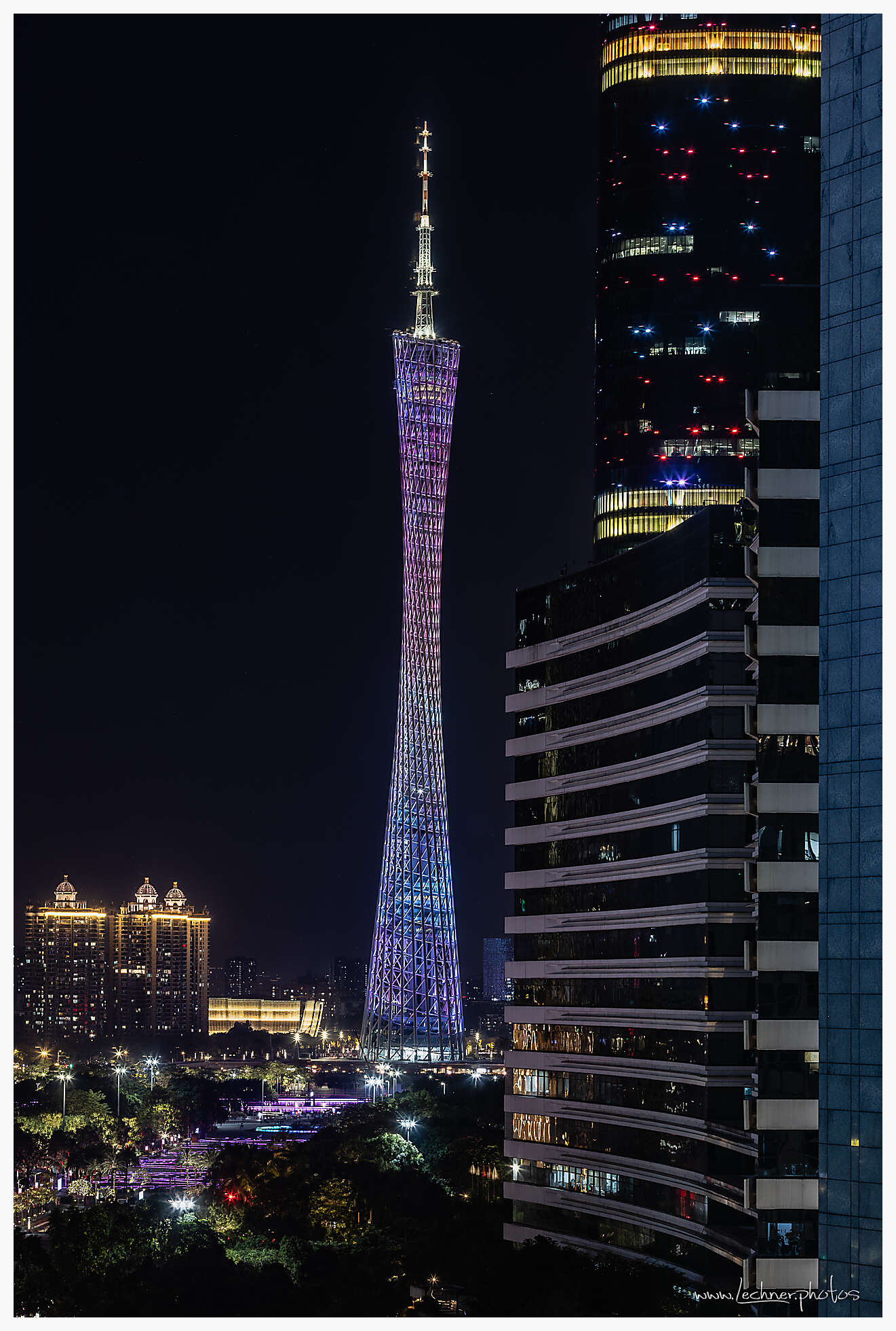 Canton tower at night