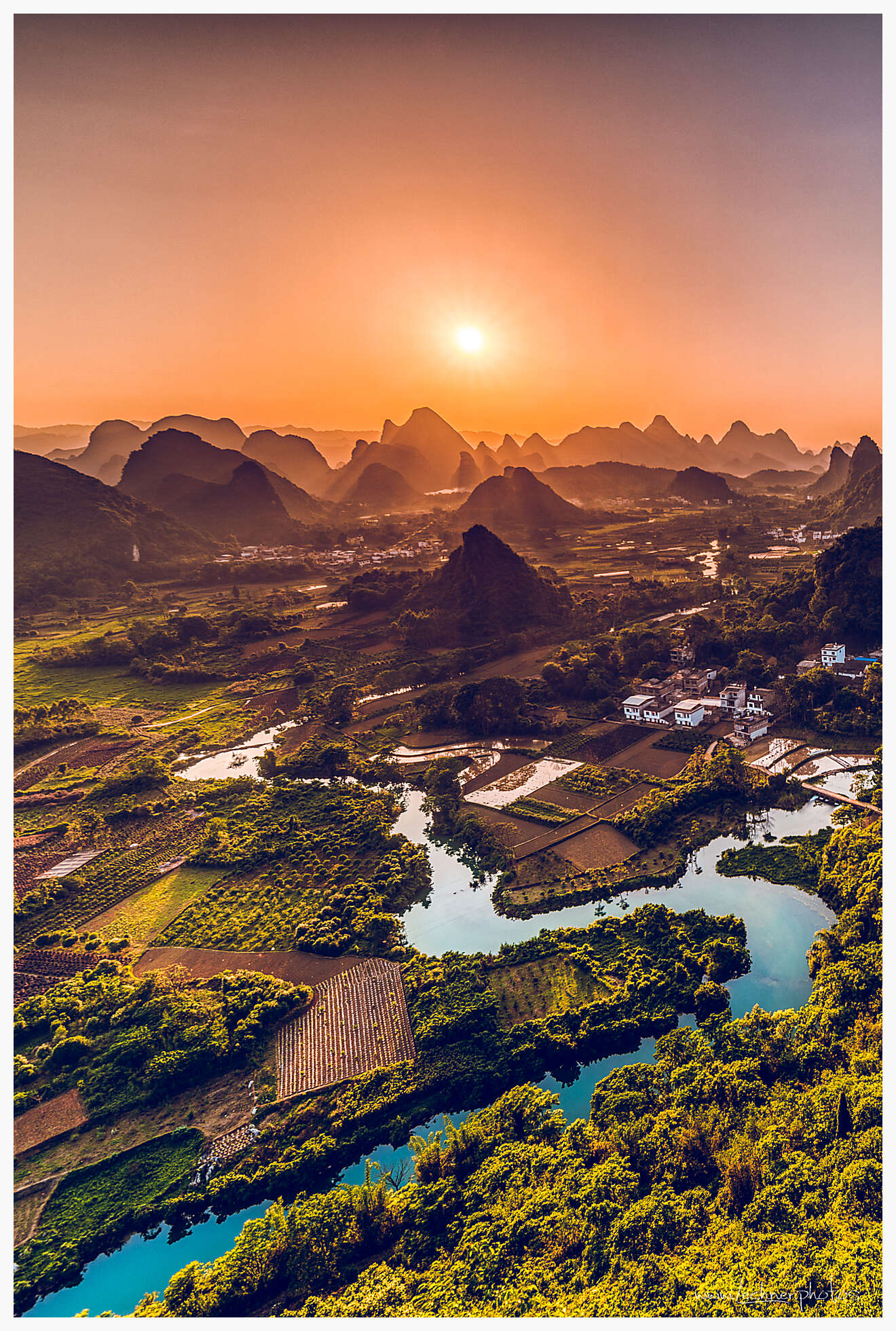 Sunset view from Wuzhi Mountain