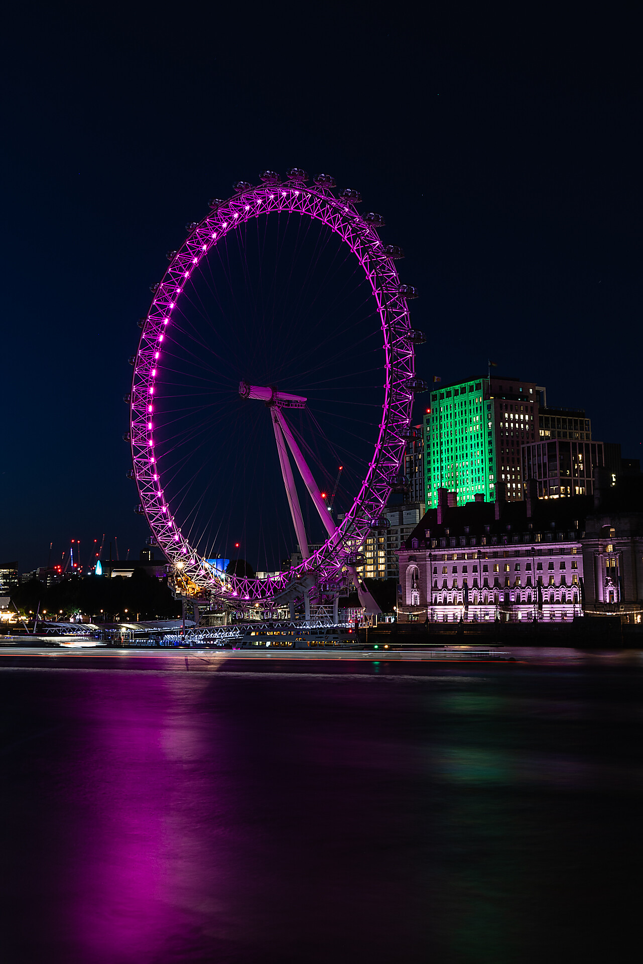 London eye at night